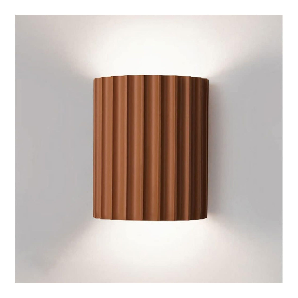 Applique murale Ambre et Rouge au style moderne avec conception fonctionnelle