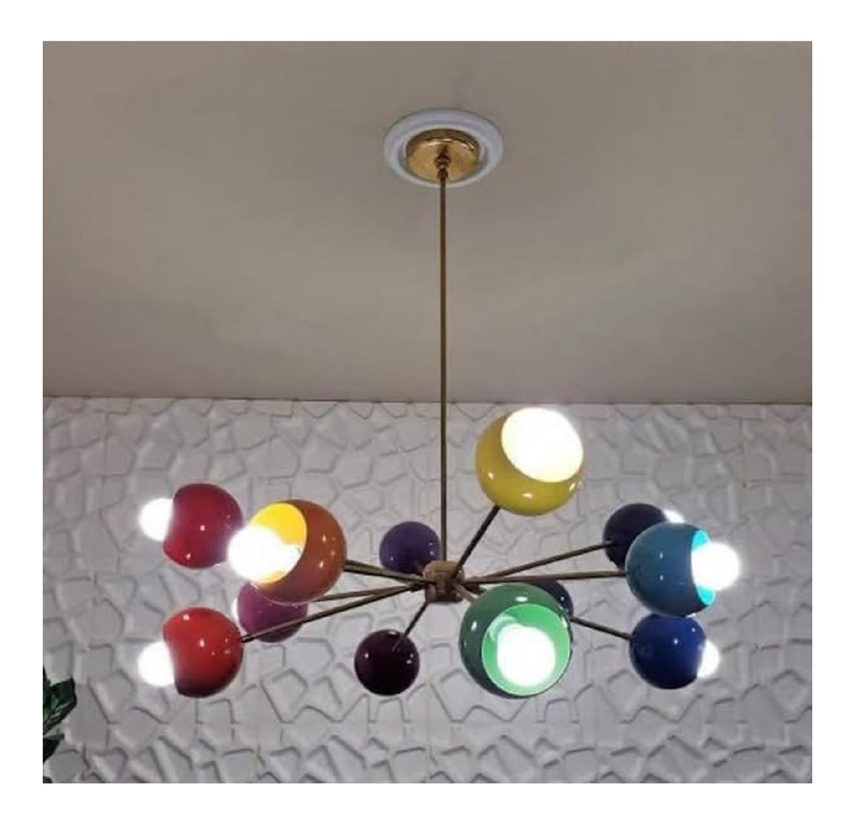 Solution lumineuse Ambre et Rouge au dessin sobre en format lustre